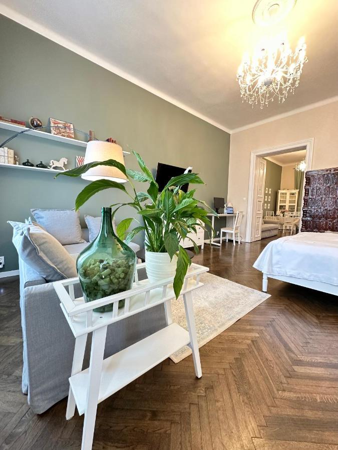 The Spot With Green Chair - Cozy Space Near Danube Budapeste Exterior foto