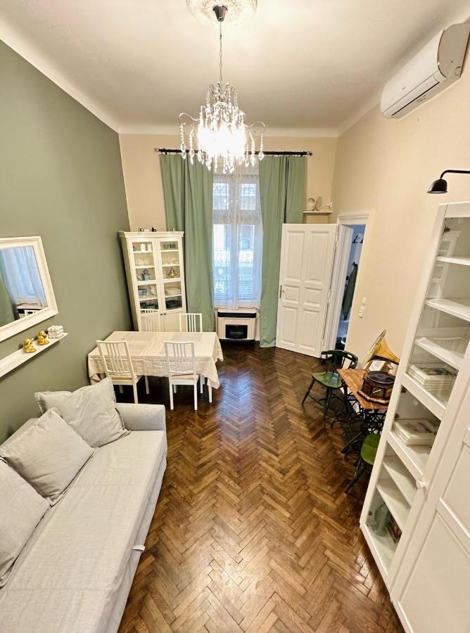 The Spot With Green Chair - Cozy Space Near Danube Budapeste Exterior foto